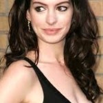 Anne Hathaway cleveage 150x150