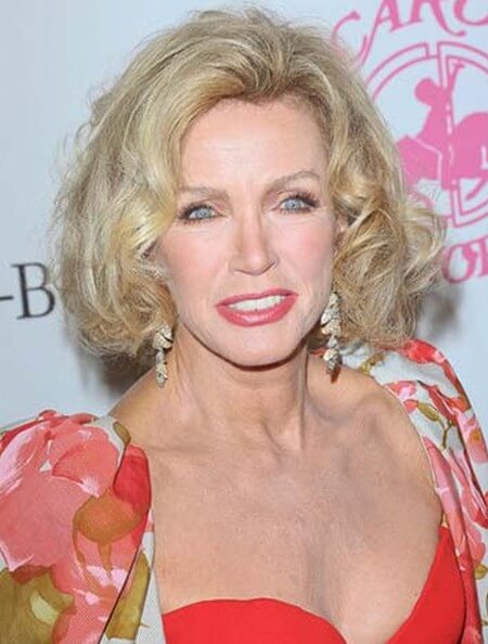 After Plastic Surgery The Signs Of Donna Mills Wrinkles Are Completely Gone